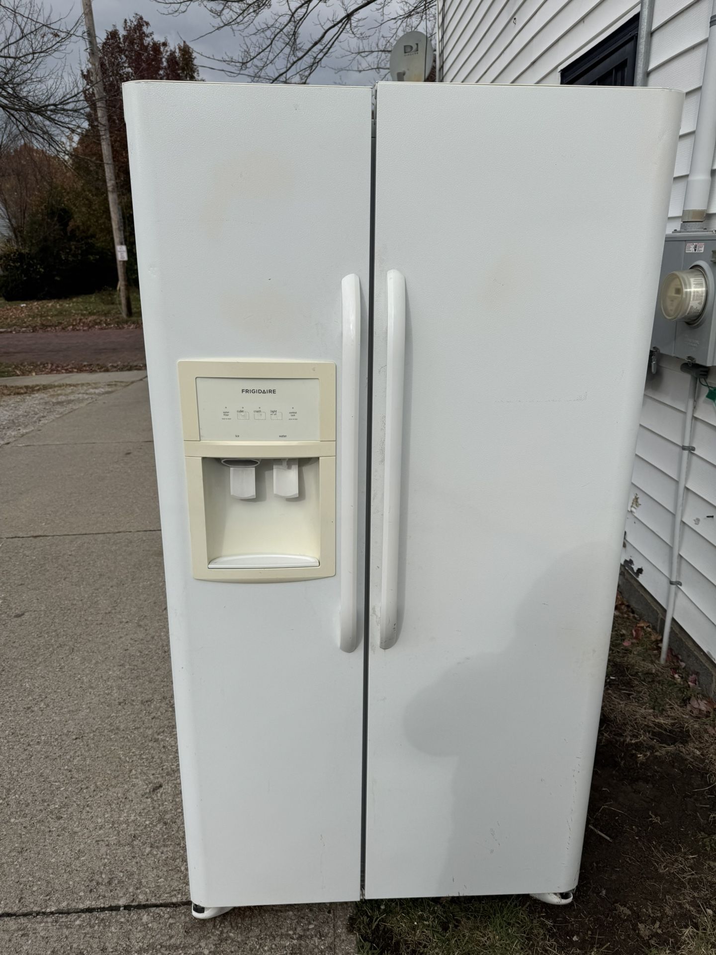 Refrigerator