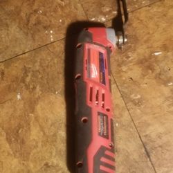 MILWAUKEE M12 OSCILLATING MULTI TOOL 