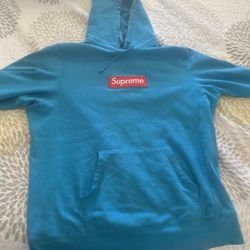 Supreme Sweater 