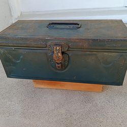Vintage Metal Tackle Box