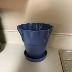 Crate & Barrel Planter With Saucer 