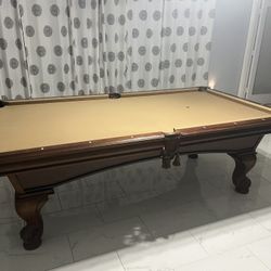 American Heritage pool table