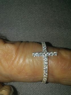 Sterling silver ring. Cross