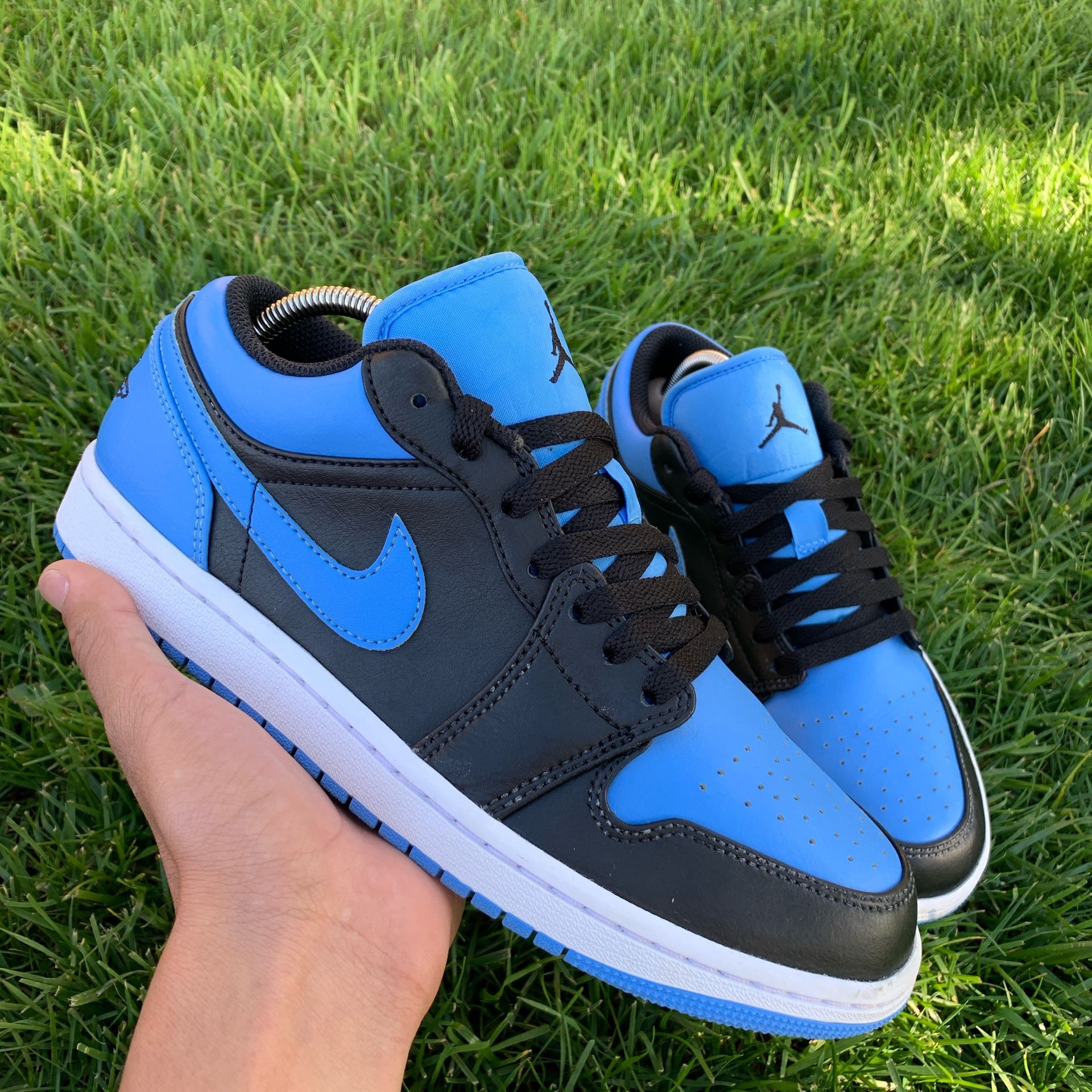 Jordan 1 low university blue