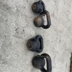 2 sets  Of Kettle Bells