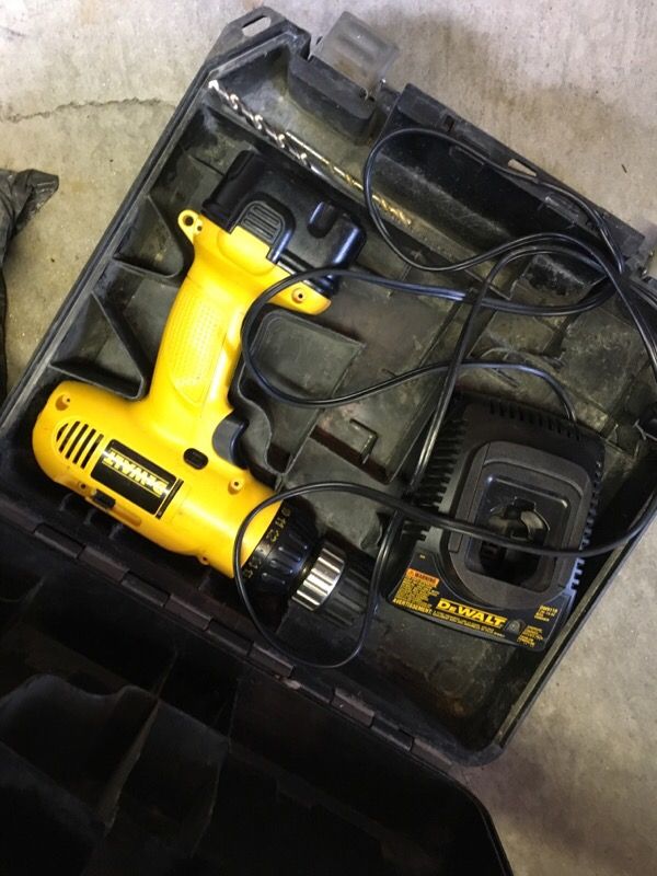 12 volt Dewalt cordless drill