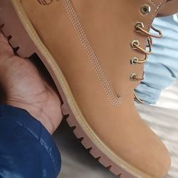 Timberland Buttas Sz13. Any Trades