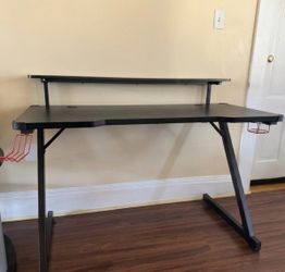 PC gaming table