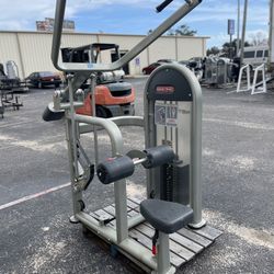 Star Trac Instinct Lat Pull Down 