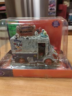 Lemax Halloween roach coach