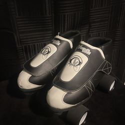 VNLA Tuxedo Skates Size 10 Men