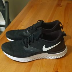 Nike Odyssey Flyknit Black & White Women's 9.5