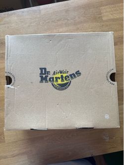Dr Marten leather angle boot- size 7