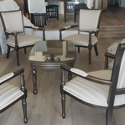 Gorgeous Vintage Style Coffee Table With 4 Armchairs 