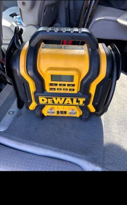 DEWALT Portable Air Compressor and Jump Starter