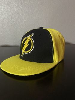 DC Flash Snapback Hat - Six Flags Merch