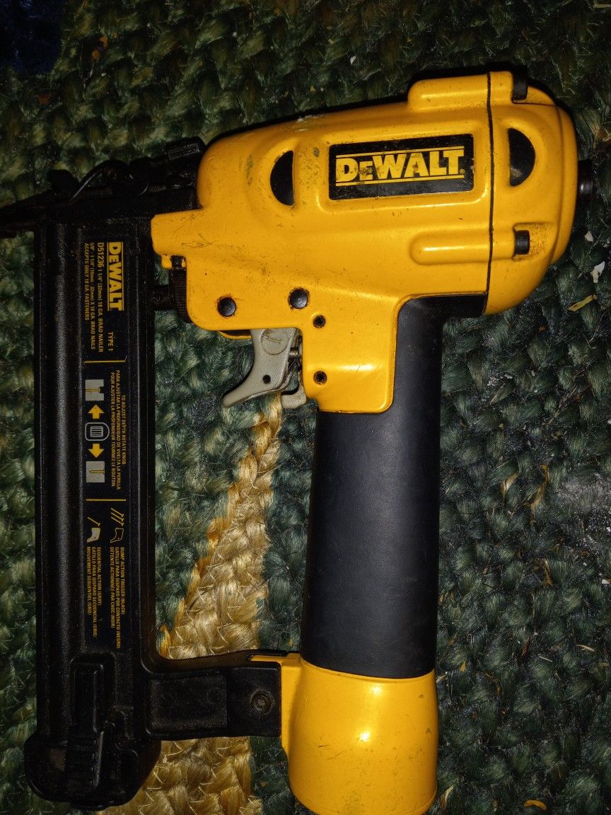 Dewalt 18ga Air Brad Nailer