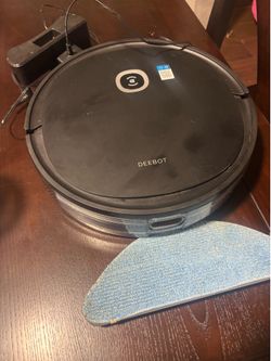 Vacuum robot and mop