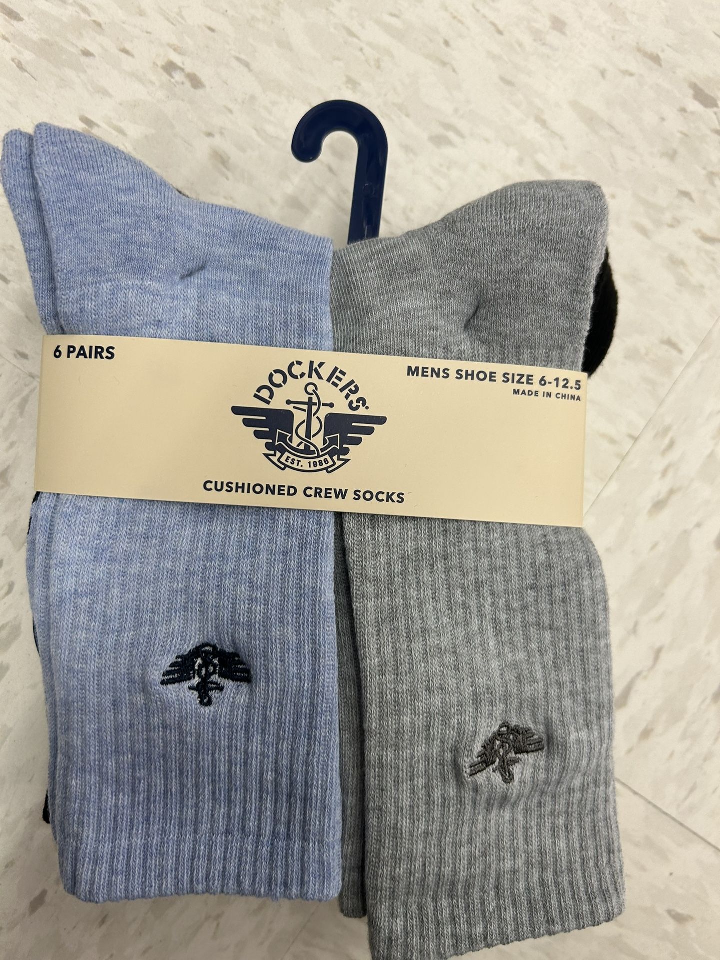 NWT Dockers men’s cushion crew socks 6 pairs