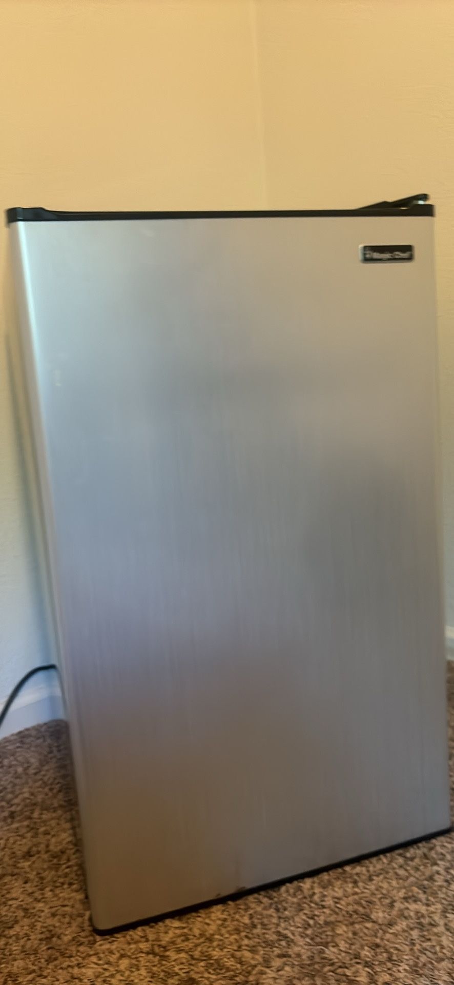 Refrigerator With Freezer