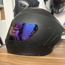 MOTORCYCLE HELMET