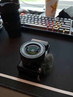 Sony ZV-E10 Mirrorless Camera with 16-50mm Lens OBO