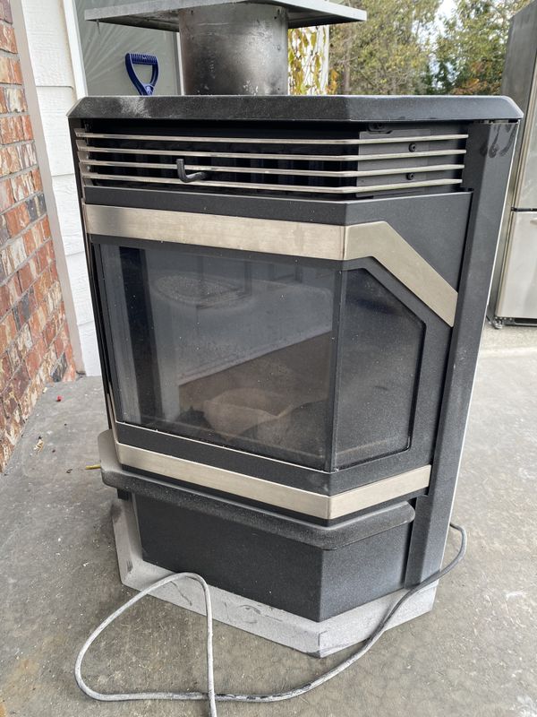 Lennox Country Winslow PS40 Pellet Stove Used for Sale in WA