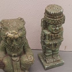 Estatuas Antiguas Por Las 2 