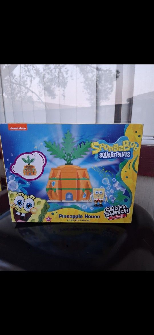 Brand New Spongebob Pineapple house Construction Set Rainbow/charleston Pickup Between 2;00-10:40 Pm Cash Only Read Description First 