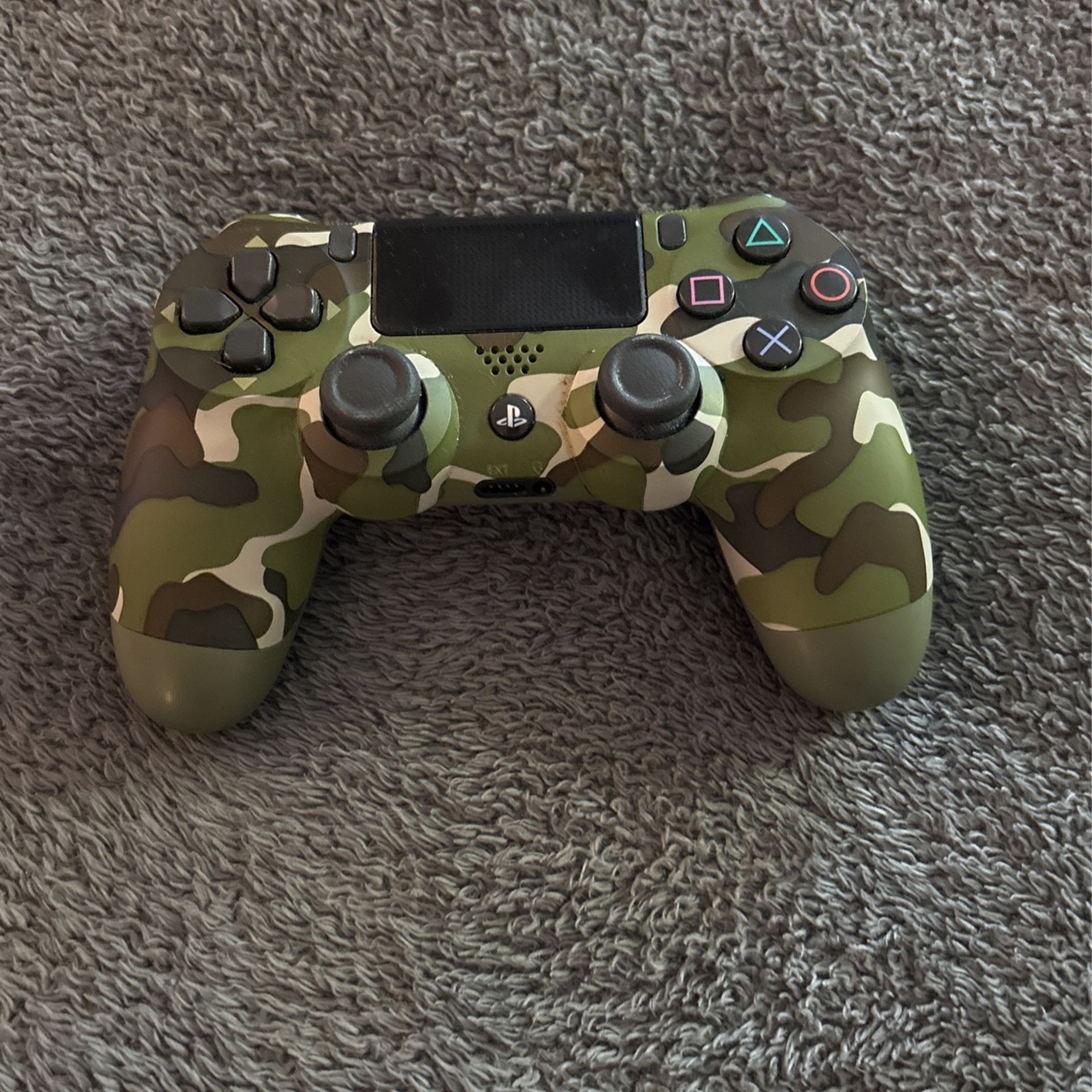PS4 Controller