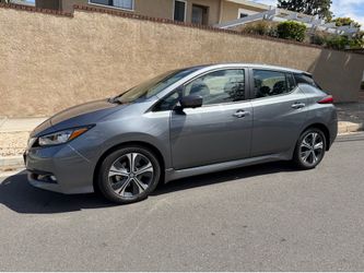 2020 Nissan Leaf SV - Clean title, super low miles