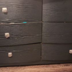 Free Bedroom Set (Black)
