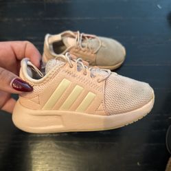 Toddler Adddias Sneakers Size 6.5