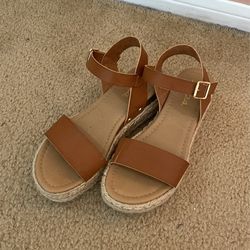 Brown platform Sandals