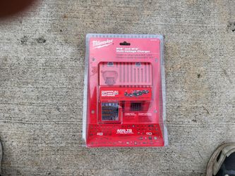 Multi Voltage Charger M18 And M12
