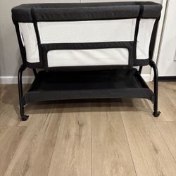 Baby Bond Bassinet $60