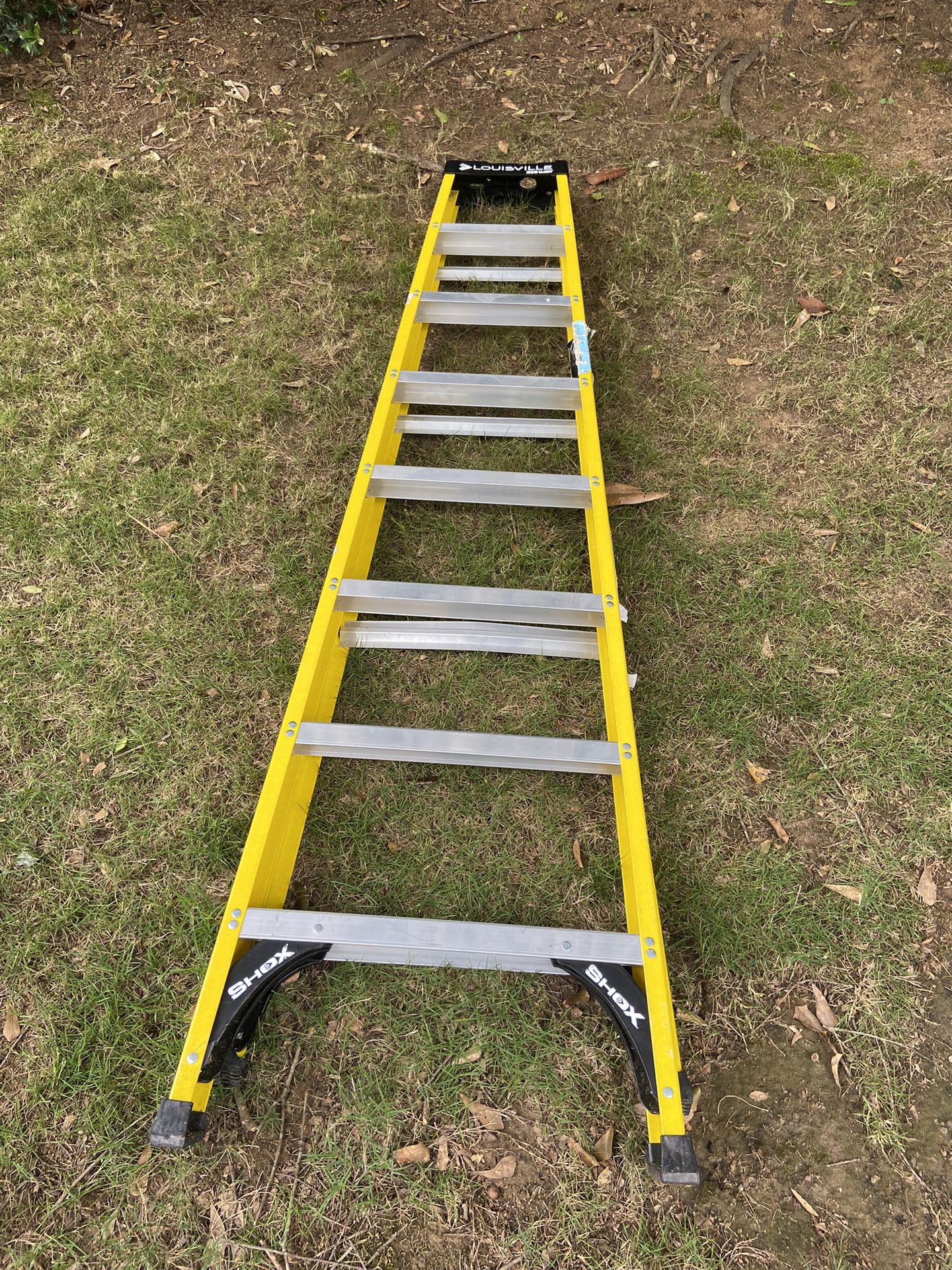 louisville 8 ft ladder In Great Condition 