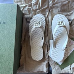 Beige Gucci Flip Flops 