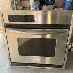 Frigidaire Professional 27'' Single Electric Wall Oven