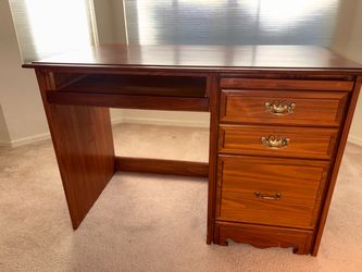 Solid Wood Desk / Escritorio de Madera