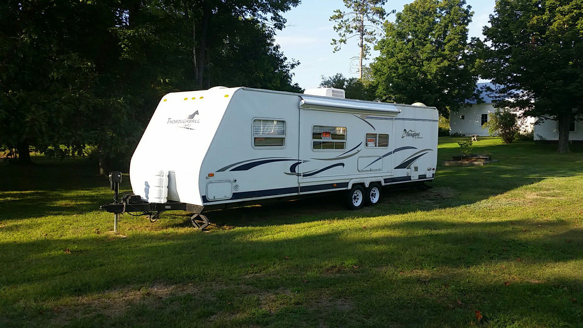 Photo 27 ft. Thoroughbred camper
