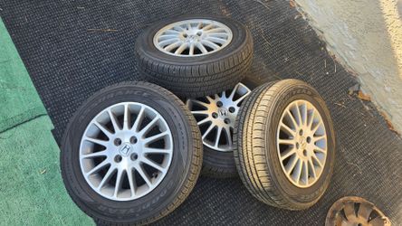 195/65R15 04 Honda Civic Rims & Tires $300