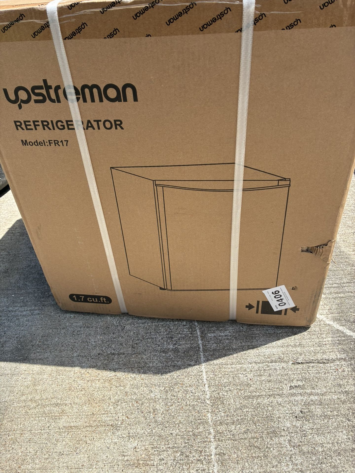 Upstreman Mini Fridge 1.7cu New!! 19x18x16