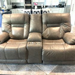 Dual chair recliners