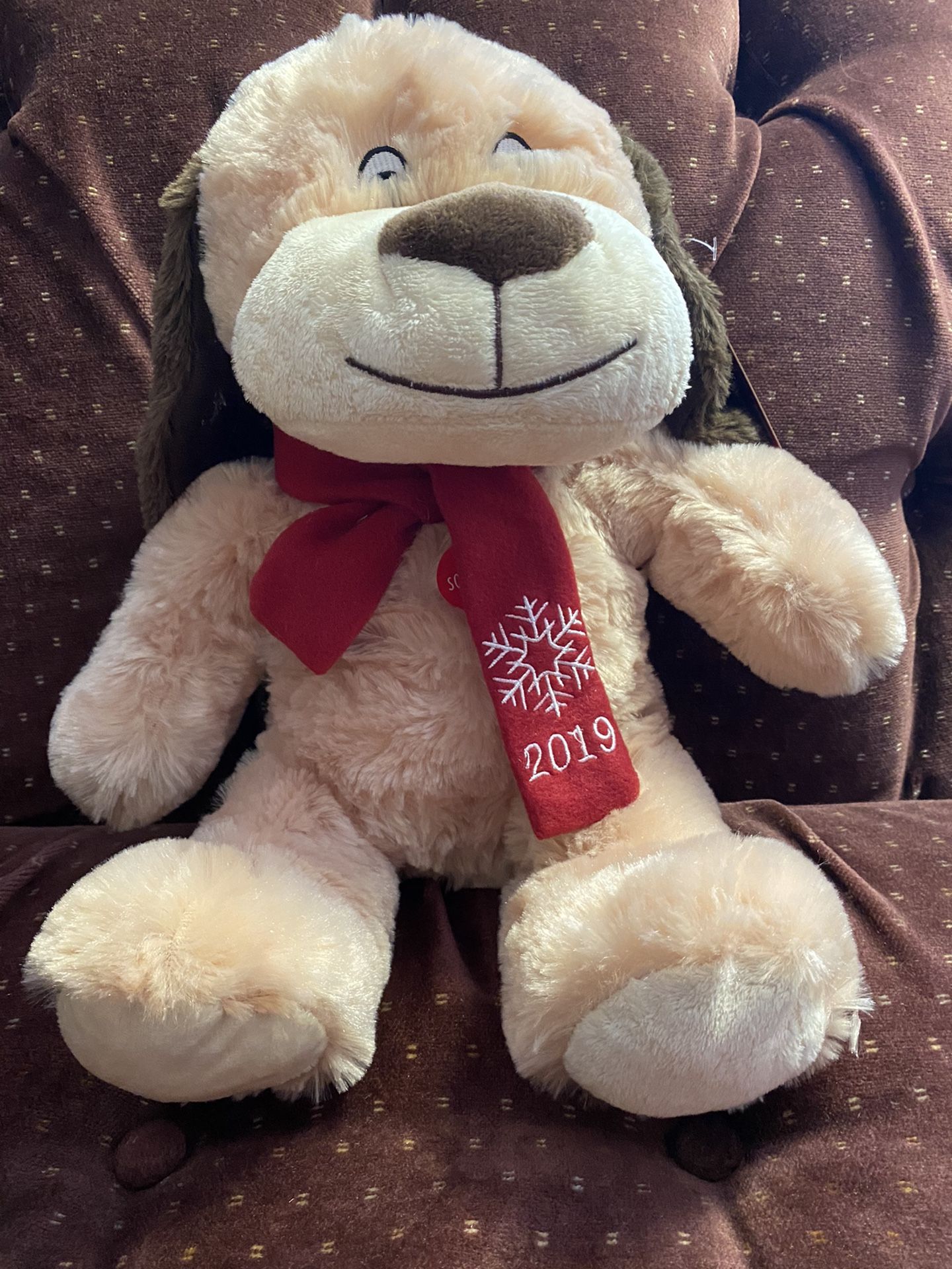 2019 Collectible Plush Brown Dog