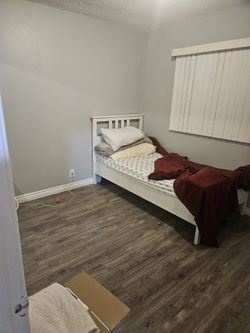 Recamara   En  Renta  Baño  Conpartido 