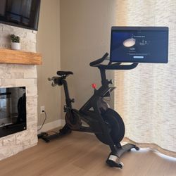 Peloton Bike Plus + 