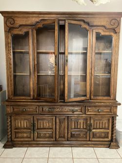 Vintage Bernhardt China Cabinet / Hutch Kitchen Furniture