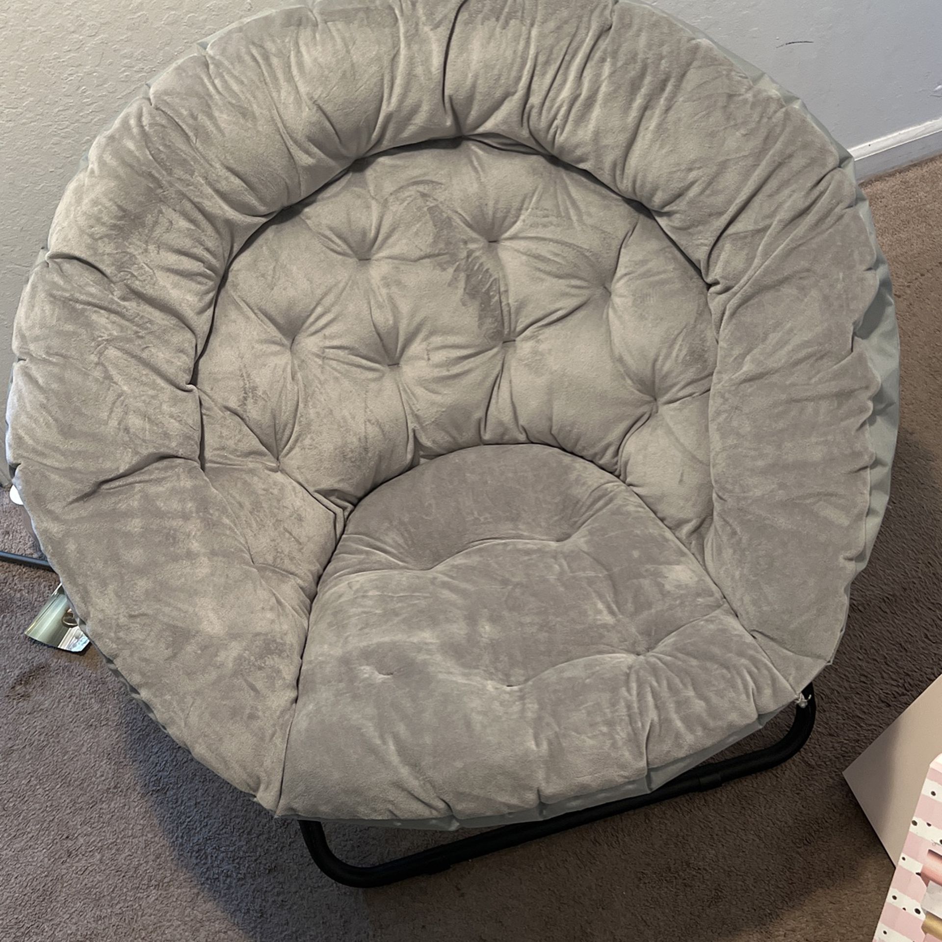 Folding Saucer Chair