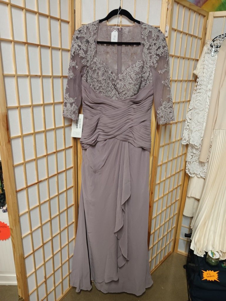 Mother Of The Bride/Groom Dress Size 12 JJS House